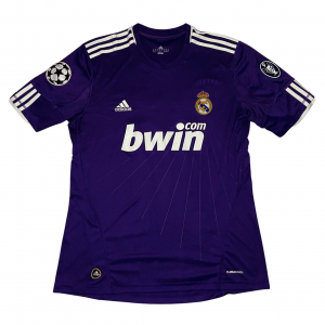real madrid-2010-2011-adidas-third-1