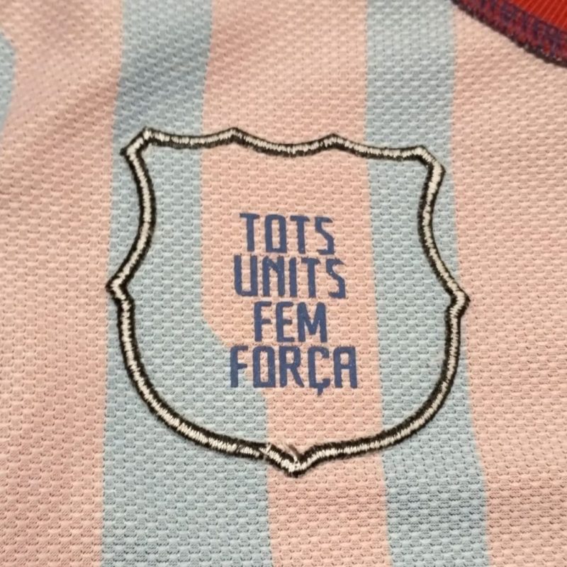 Barcelona-home-2011-2012-nike-detail1