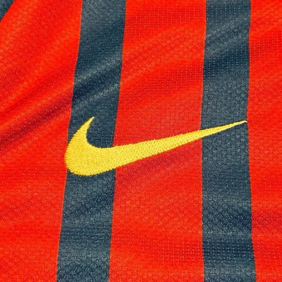 Barcelona-home-2011-2012-nike-logo