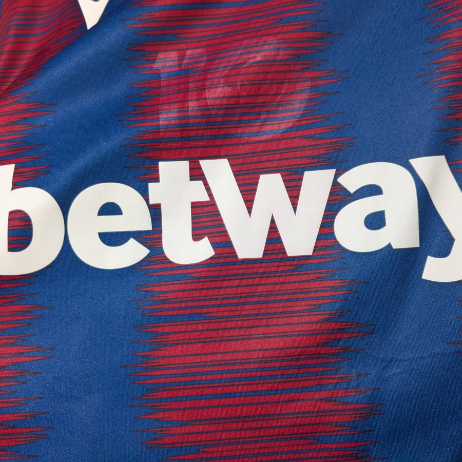 Levante-home-macron-2019-2020-9