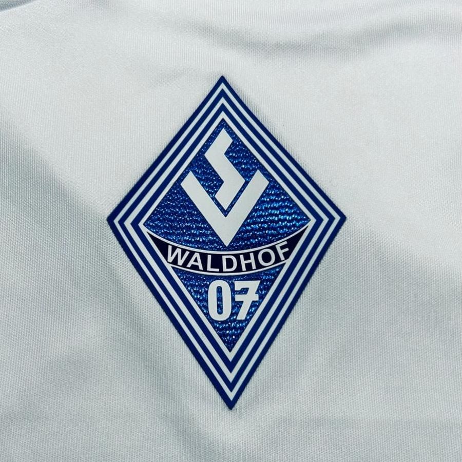 WALDHOF_1819_A_crest