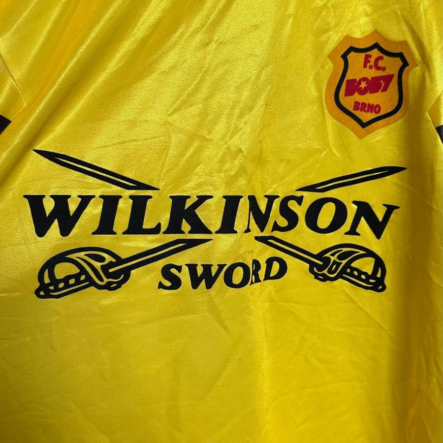 Zbrojovka-Brno-1995-1996-goalkeeper-erima-3