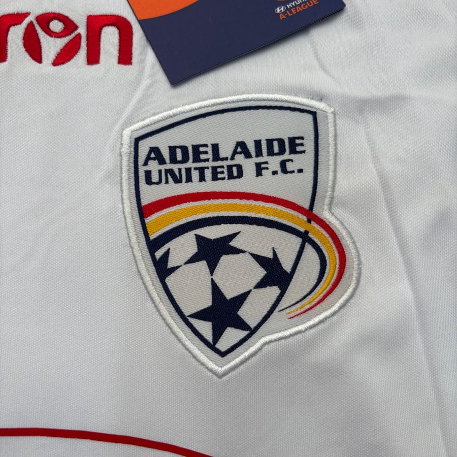 adelaide-united-away-2017-2018-macron-11