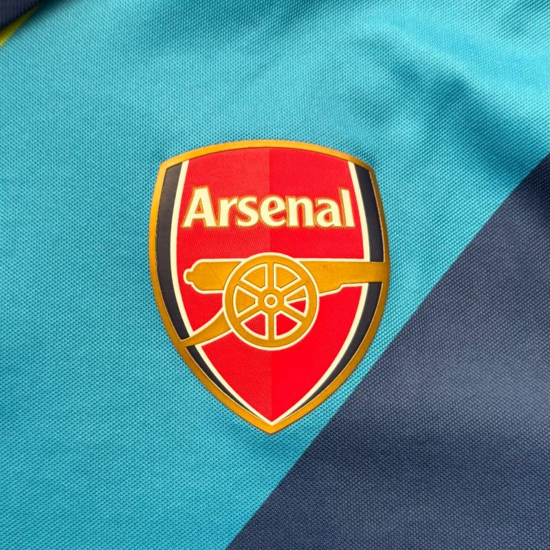 arsenal-746452-puma-third-jersey-2014-2015-crest