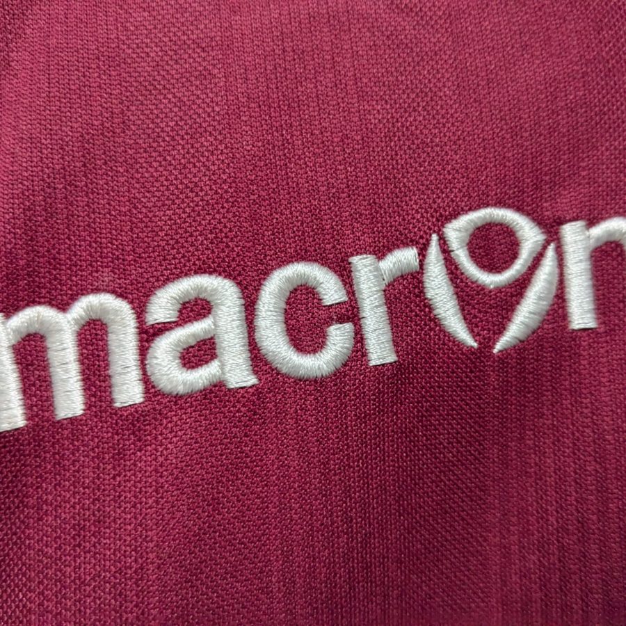 aston-villa-macron-2013-2014-home-5