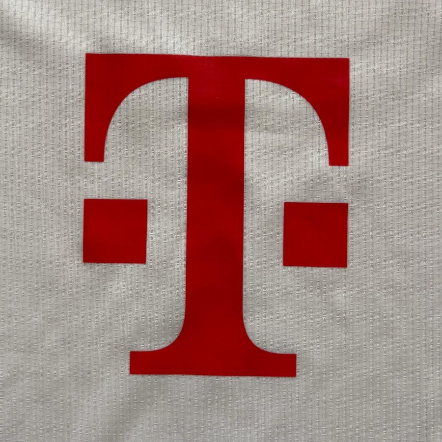 bayern-munchen-munich-2023-2024-home-adidas-4