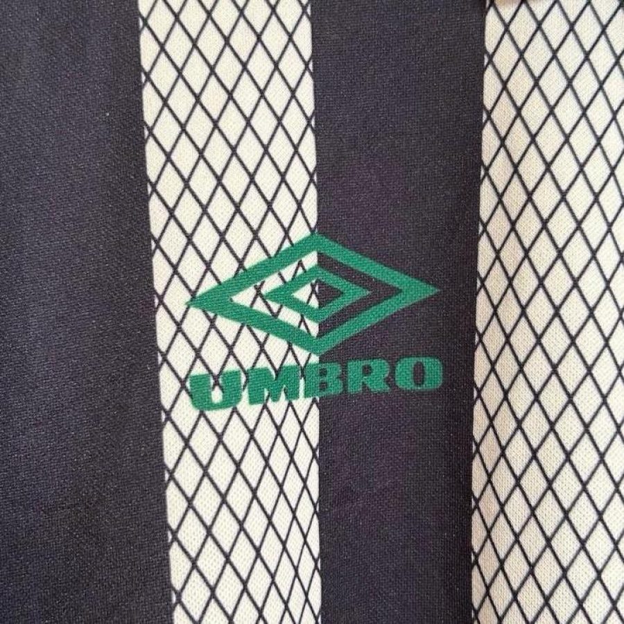 celtic-glasgow-1994-1996-umbro-away-10