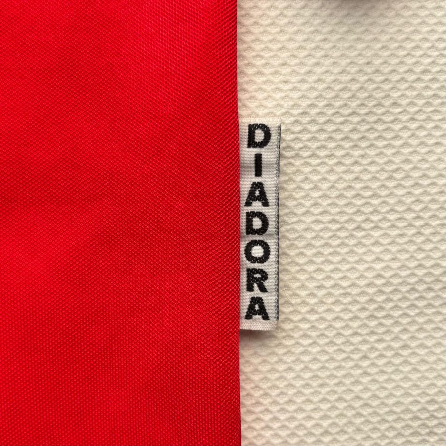 duisburg-diadora-away-jersey-1993-1996-detail2