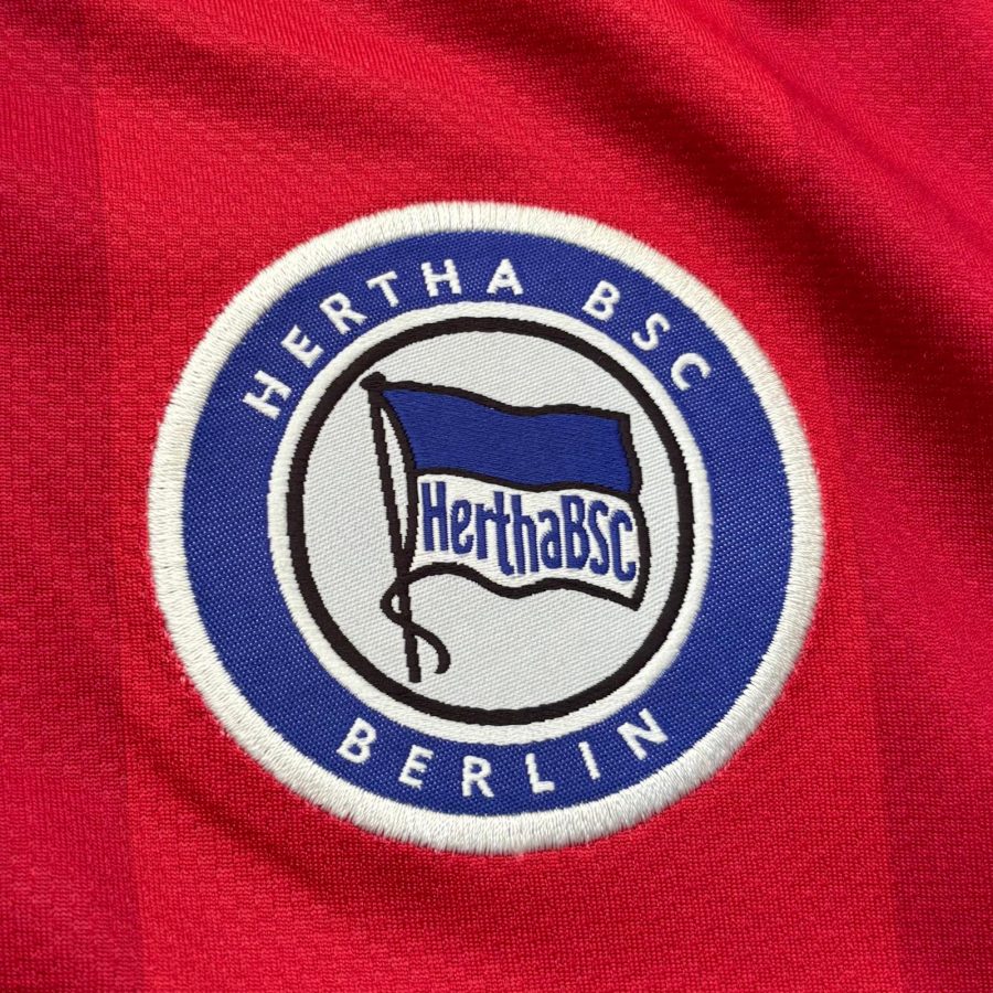 hertha-bsc-berlin-nike-away-jersey-2007-2008-crest