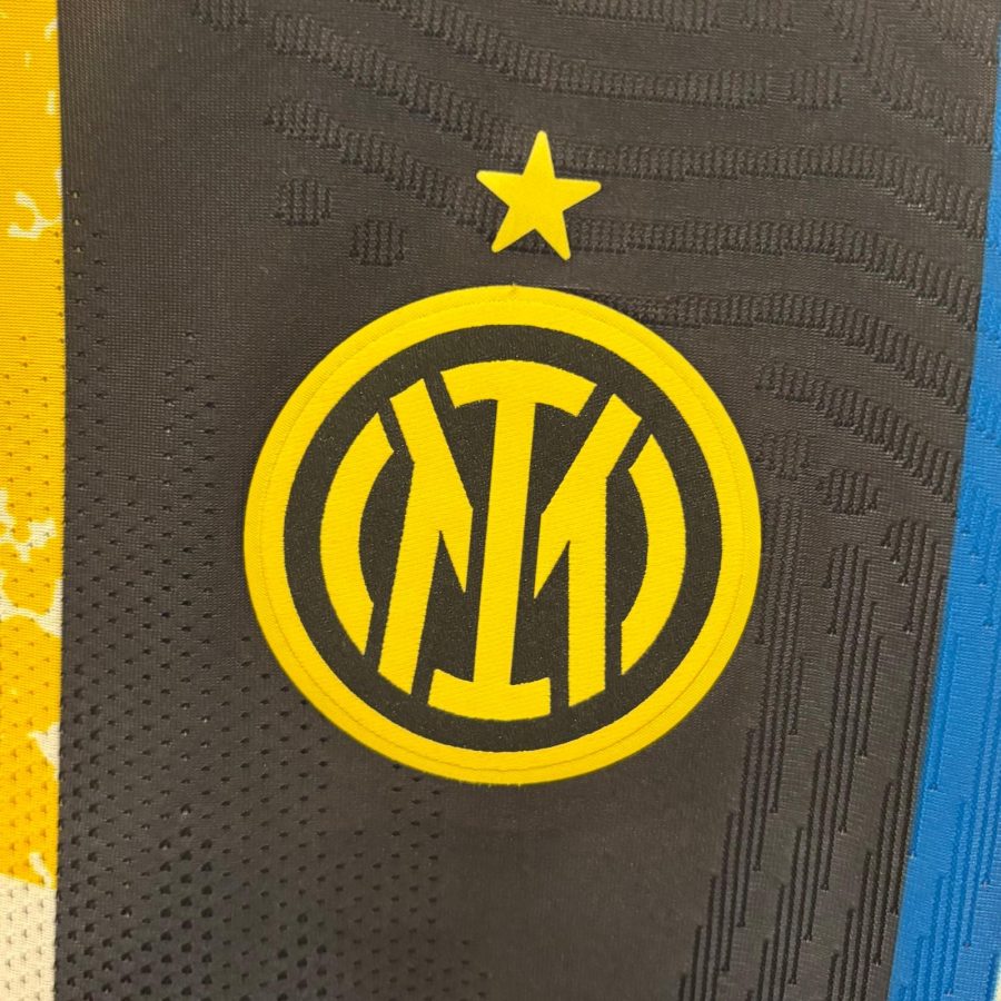 inter-milan-fourth-jersey-nike-2020-2021-crest
