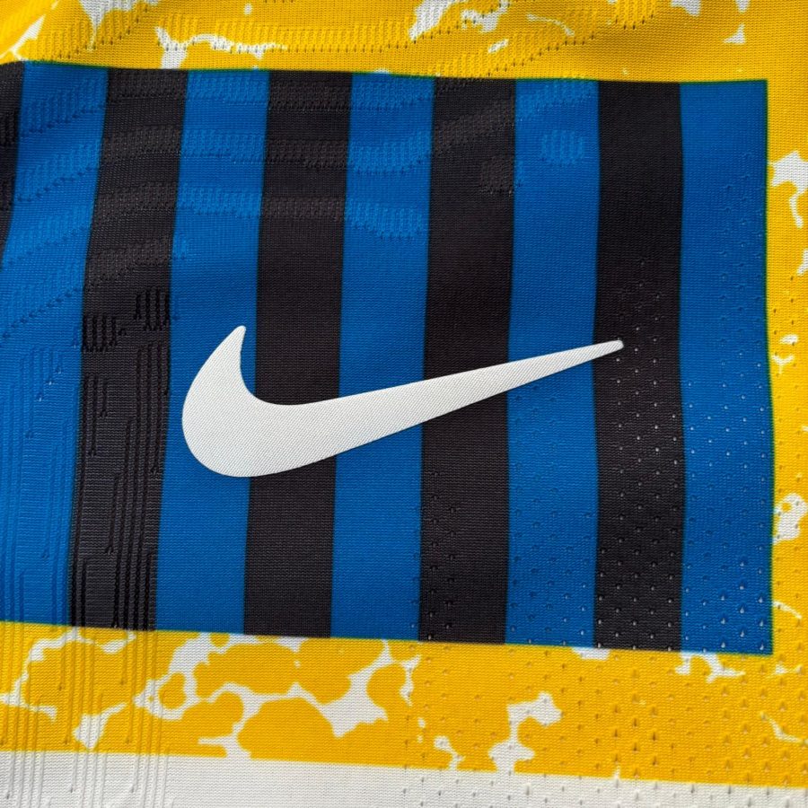 inter-milan-fourth-jersey-nike-2020-2021-logo