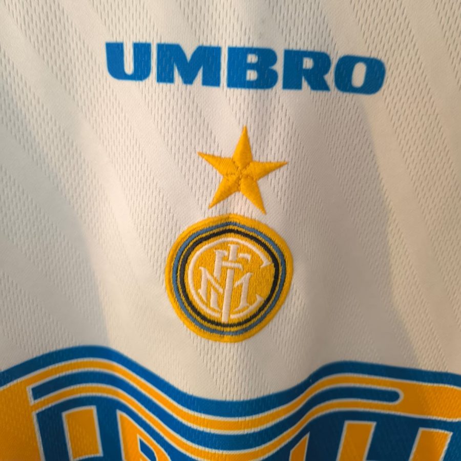 inter-milano-1996-1997-umbro-away-3