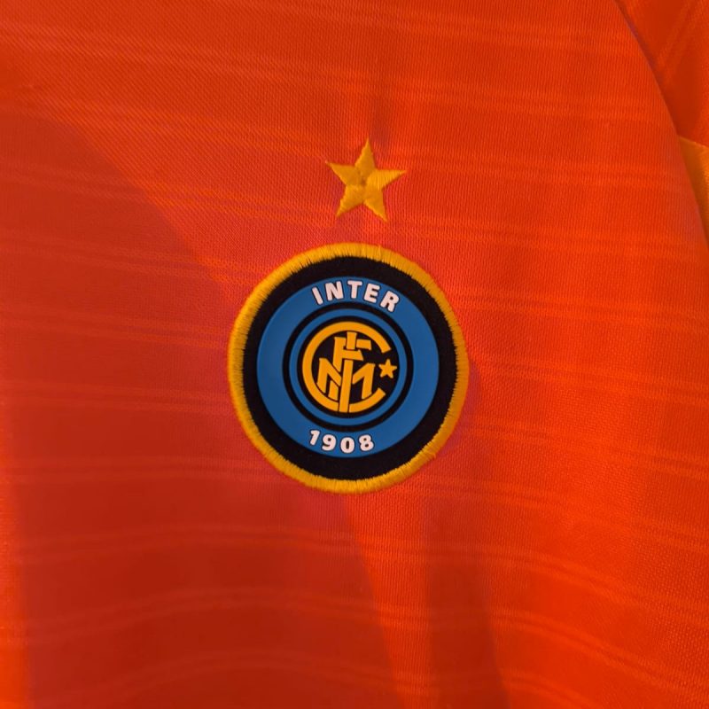 inter-milano-2001-2002-nike-third-4