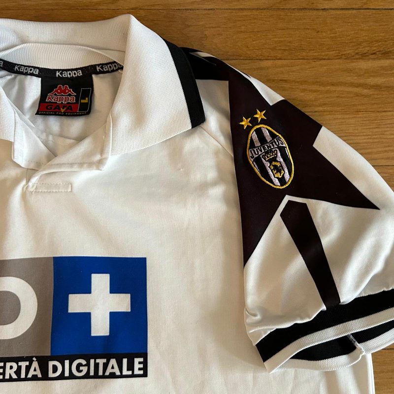 juventus kappa away jersey 1998 1999 white