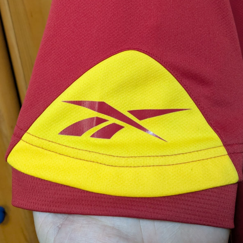 lens-2009-2010-reebok-home-6