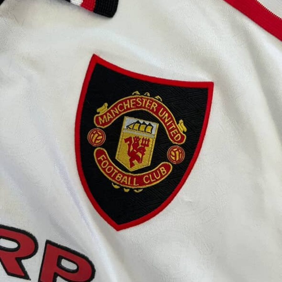 manchester-united-1997-1999-umbro-away-4