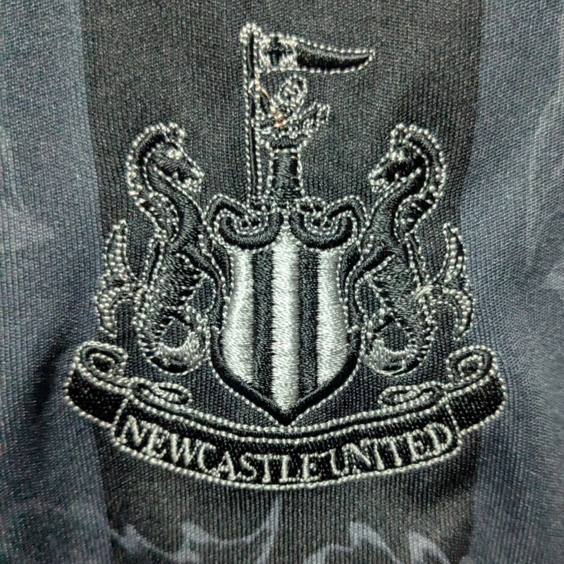 newcastle-united-2022-2023-castore-anniversary-2