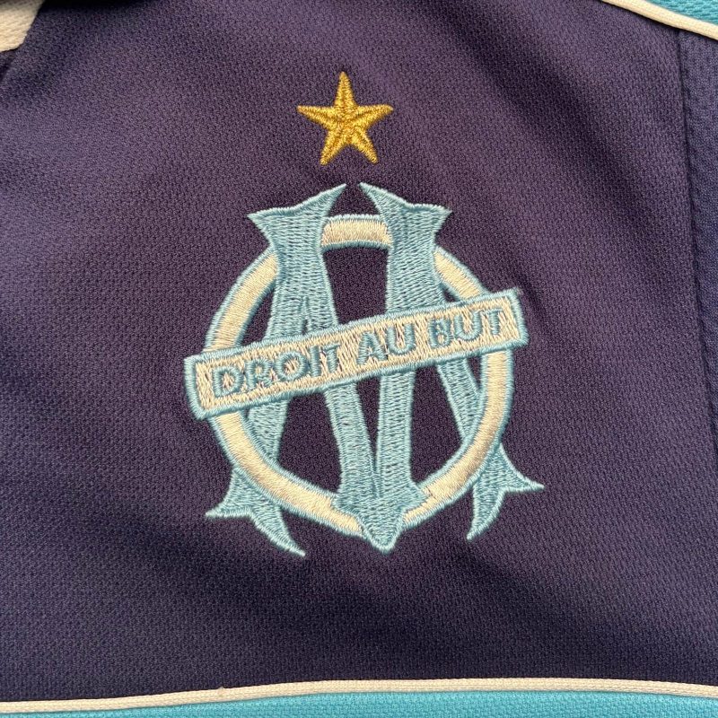 olympique-marseille-away-jersey-adidas-2000-2001-crest