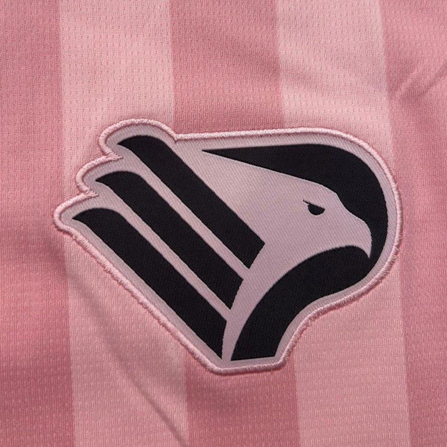 palermo-puma-home-jersey-2022-2023-crest