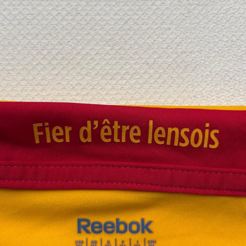 rc-lens-reebok-home-jersey-2010-2011-det1