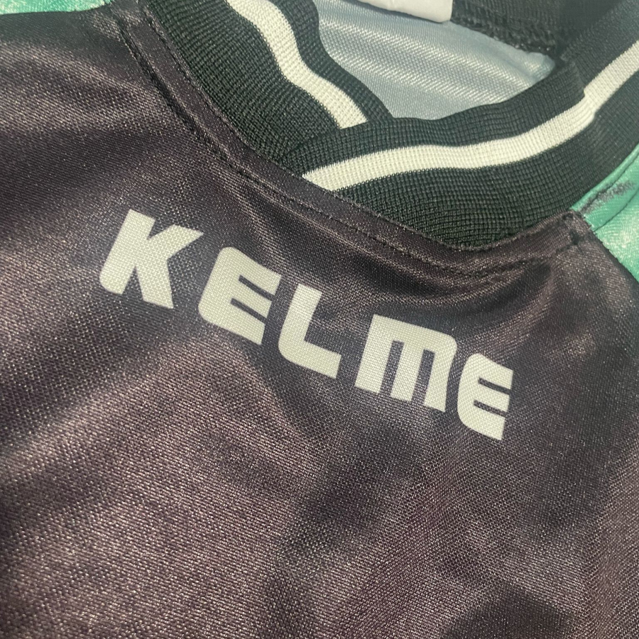 real-madrid-goalkeeper-kelme-1996-1997-7