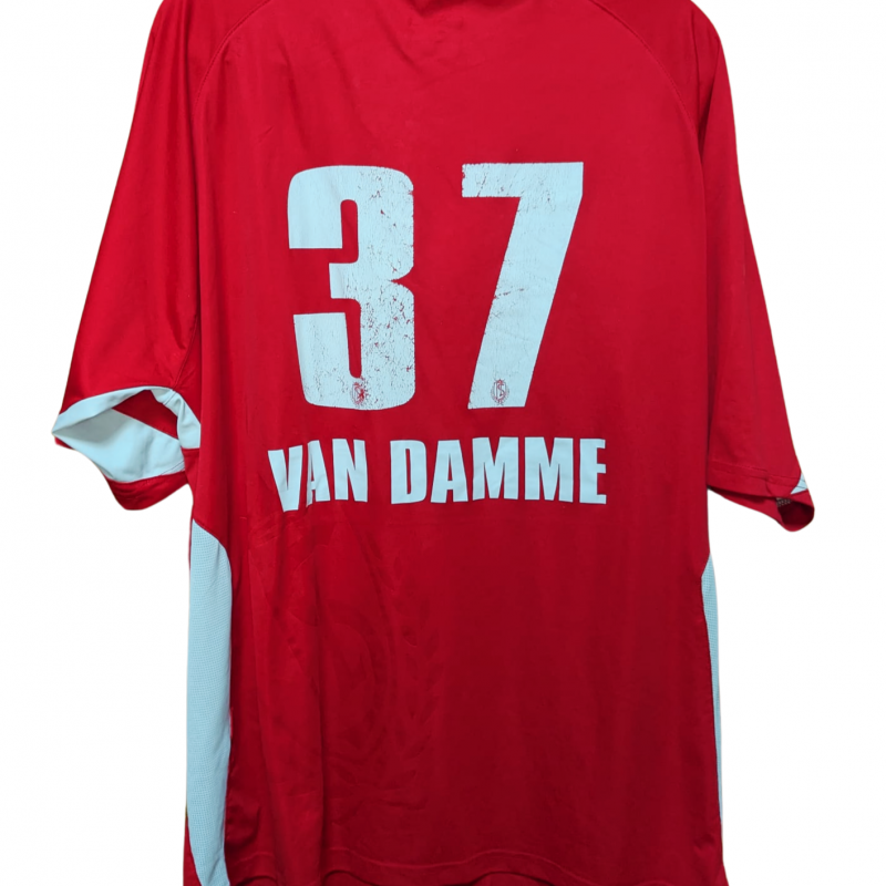 standard-lieja-liege-2010-2011-planete-rouge-home-2