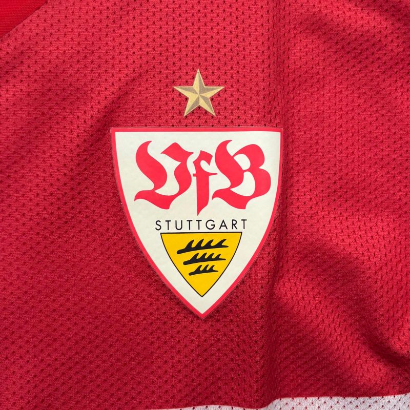 vfb-stuttgart-away-jersey-puma-issued-2008-2010-crest
