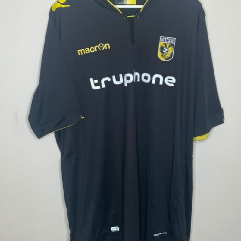 vitesse-2016-2017-away-macron-