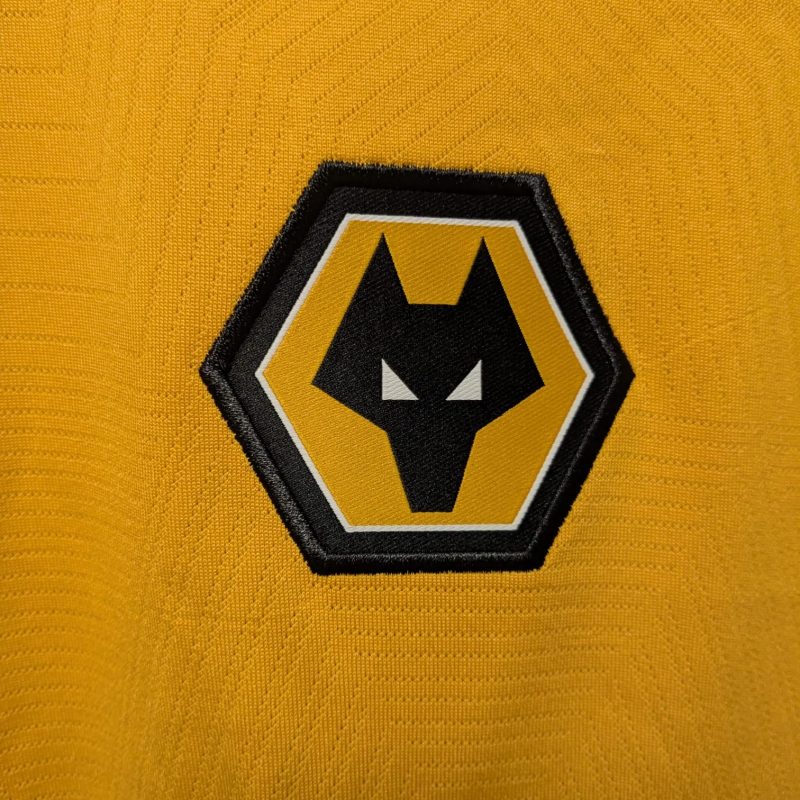 wolverhampton-wanderers-wolves-2024-2025-sudu-home-5