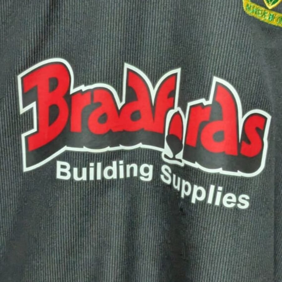 yeovil town goalkeeper paulas benara 2004 2005 black grey