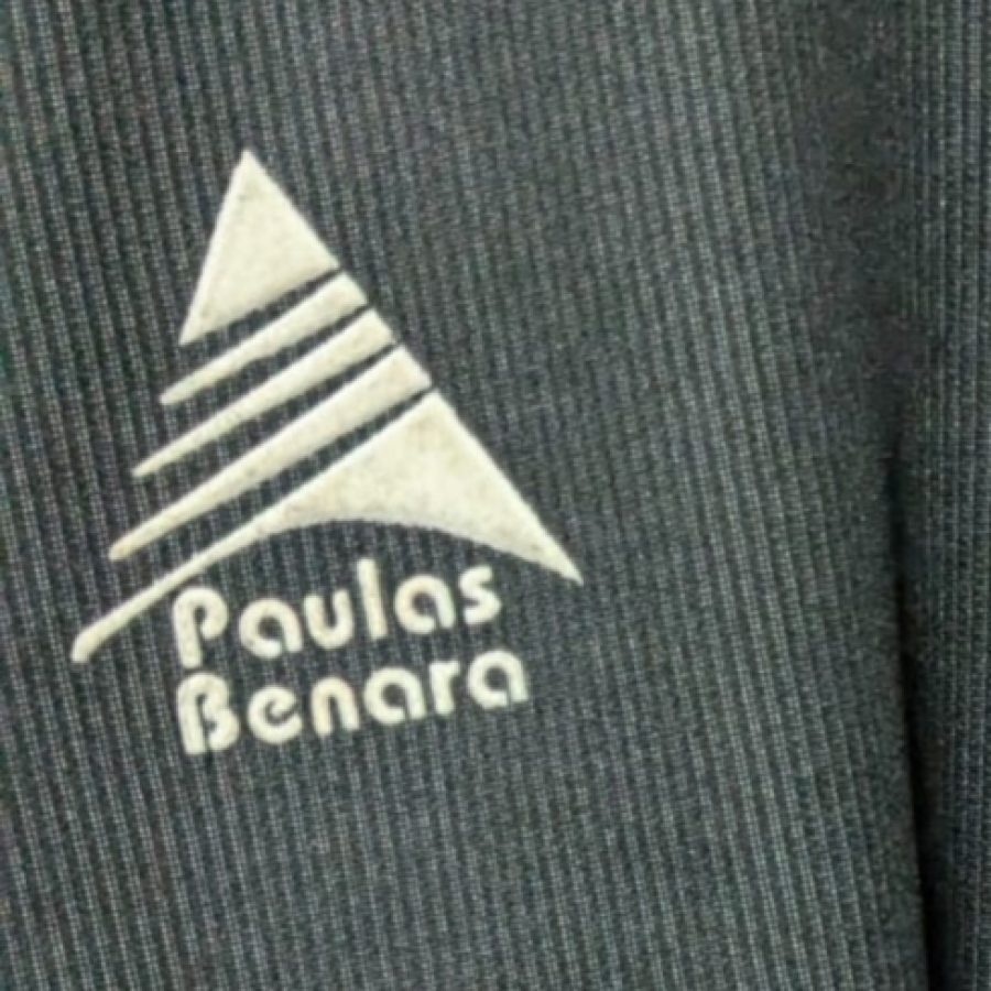 yeovil town goalkeeper paulas benara 2004 2005 black grey